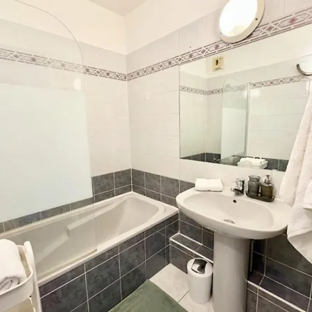 Le Belair Bright With Balcony & Parking Daire *